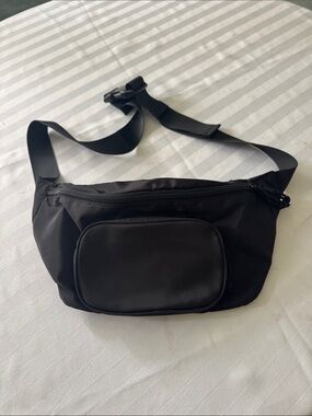 H&M Black Crossbody Waist bag with extra front pouch